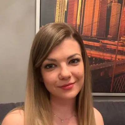 julia_holzquelle